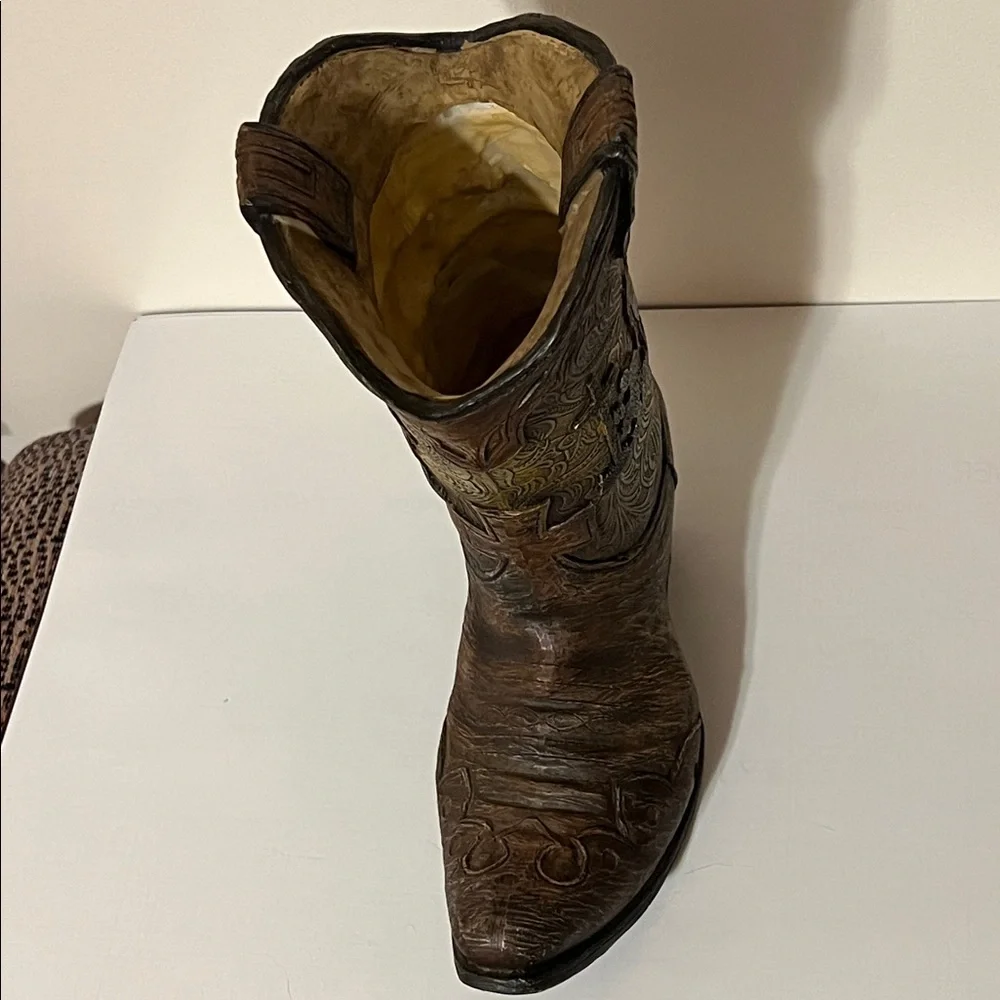 Rustic Brown and Tan Cowboy 🤠 Boot Figurine, Plant Holder, Vase NWOT